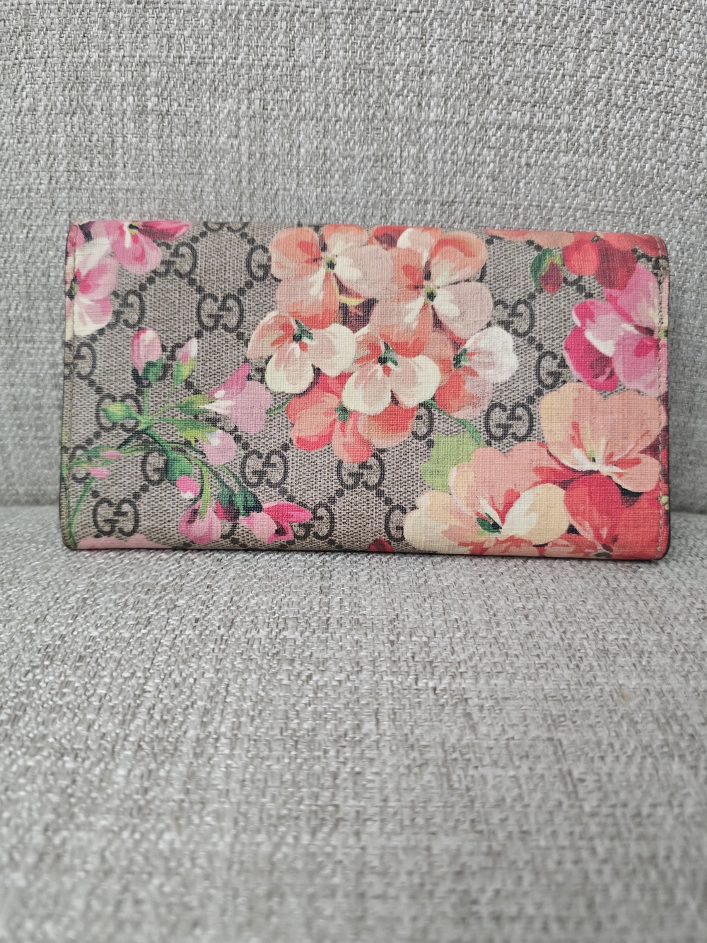 Gucci Floral GG Supreme Beige/Pink/Green Continental Wallet - Picture 2 of 11